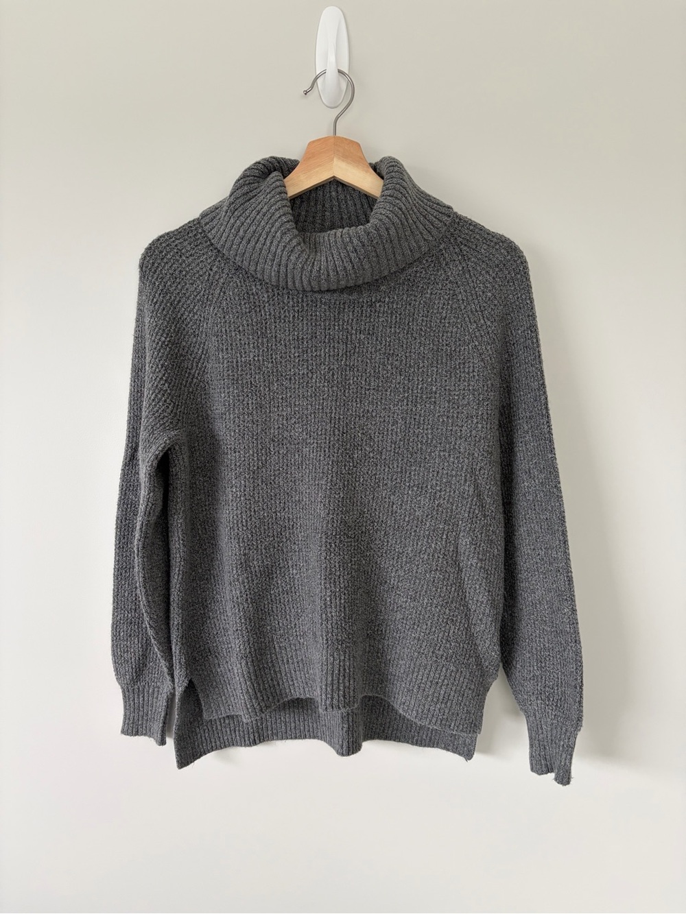 Old Navy Charcoal Grey Chunky Turtleneck Pullover
